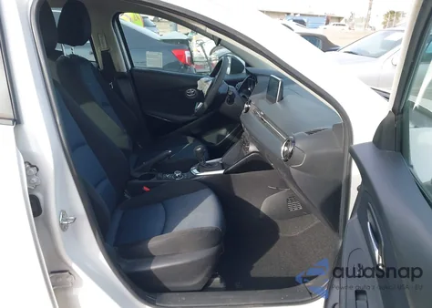 2017 Toyota Yaris Ia из США, поврежденный, VIN 3MYDLBYV6HY182729